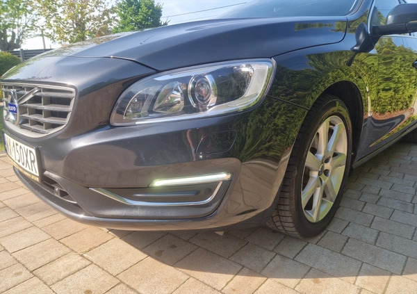 Volvo S60 cena 49900 przebieg: 200000, rok produkcji 2016 z Jędrzejów małe 704